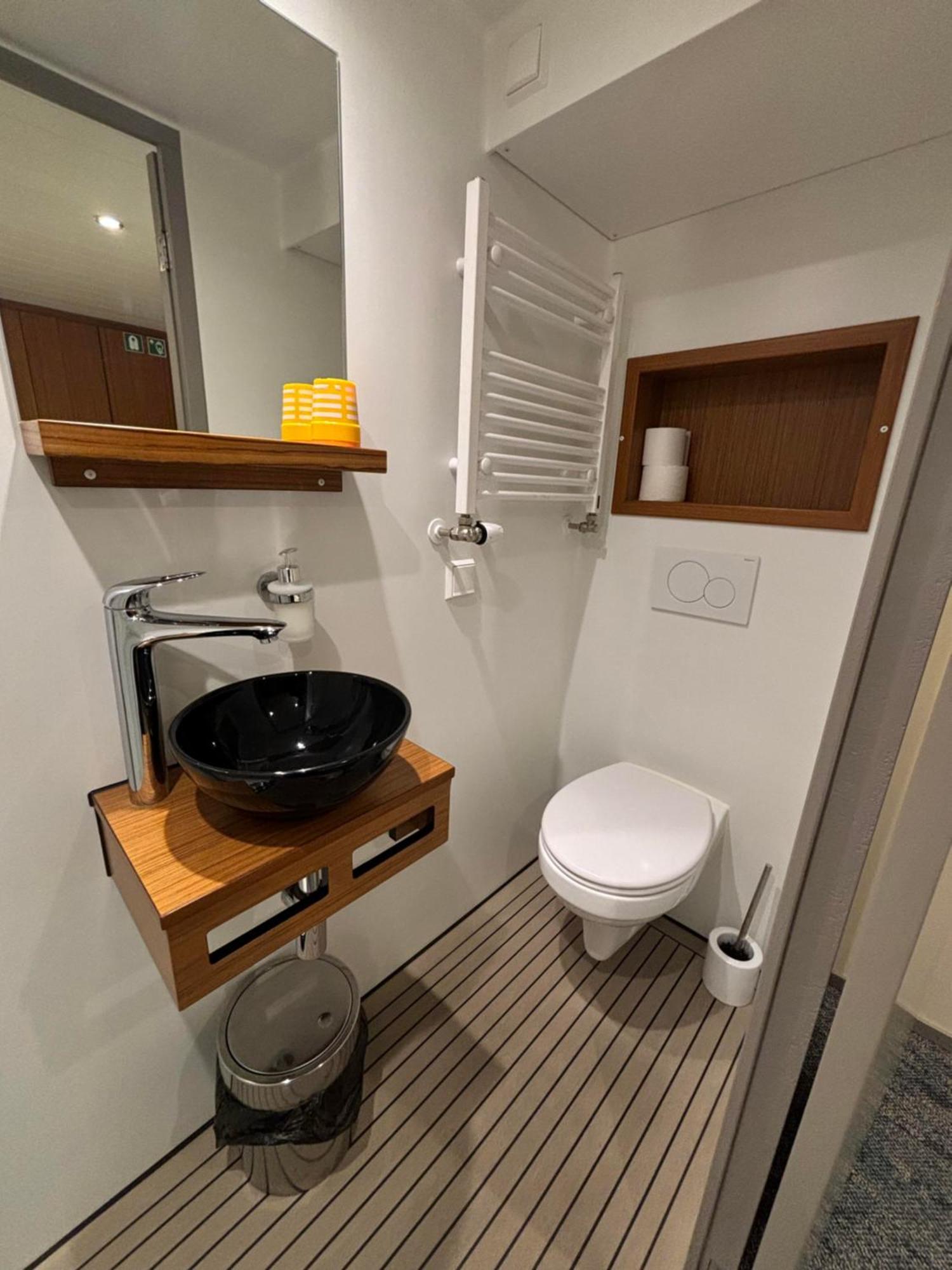 Hotelboat Iris Groningen Dış mekan fotoğraf