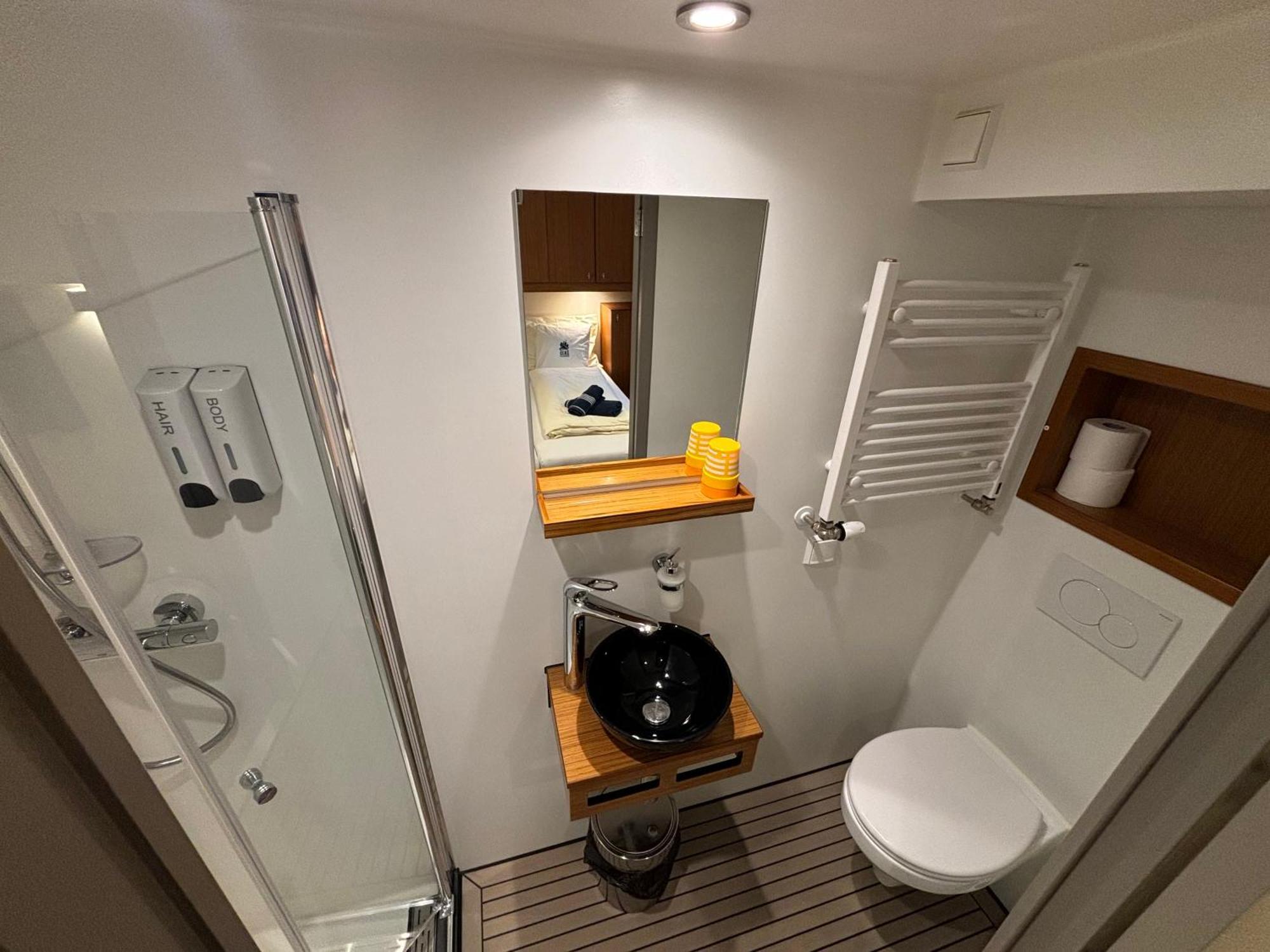 Hotelboat Iris Groningen Dış mekan fotoğraf
